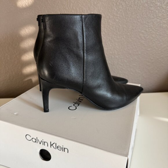Calvin Klein Women's Senly Stiletto Heel Dress Black Booties - Picture 8 of 15